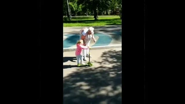 Парк имени Урицкого-его особенности и площадки....поехали! смотреть онлайн