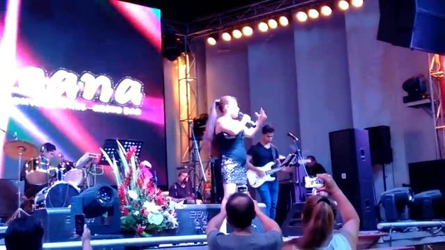 Susan Ochoa Te pido amor en el Maracana! смотреть онлайн