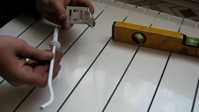 Как правильно повесить радиатор смотреть онлайн