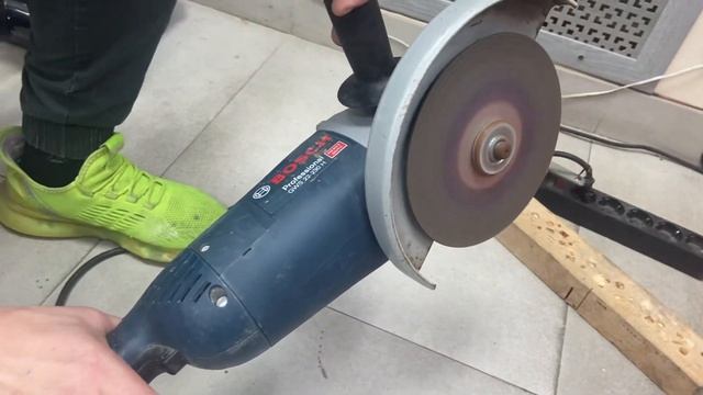 УШМ Bosch смотреть онлайн
