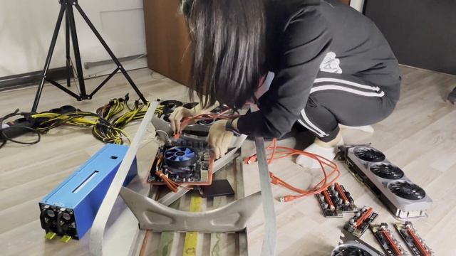 МАЙНИНГ НА САНКАХ смотреть онлайн