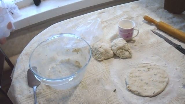 Лепешки на сковороде     Рецепт пышных лепешек . Попробуйте