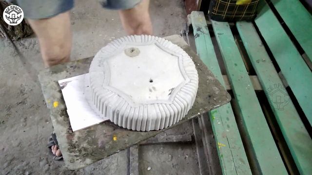 Из коробки от торта сделали красивую бетонную подставку | Отливка бетонного Ангела смотреть онлайн