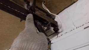 Самодельный электропривод на секционные ворота.