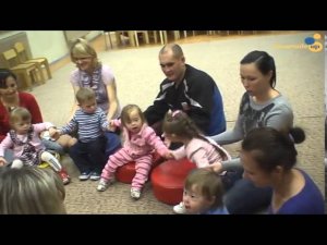 Музыкальное занятие в группе