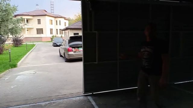 Многостворчатые ворота. ширина 8 метров. полное видео с демонстрацией узлов и технических решений. смотреть онлайн