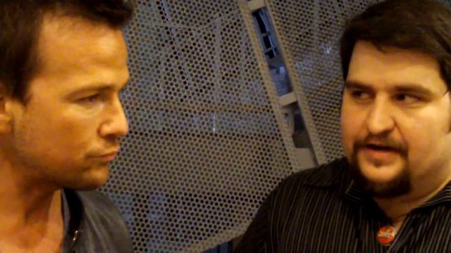 Sean Patrick Flanery at the Dallas premiere of BOONDOCK SAINTS II talks to Bigfanboy.com смотреть онлайн