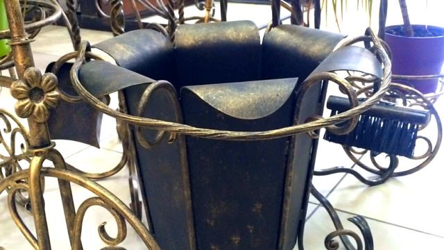 Урна для мусора кованая декоративная из металла для улицы смотреть онлайн