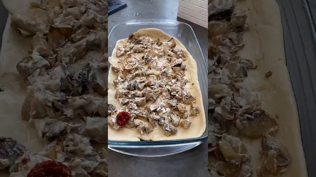 Быстрый пирог с грибами ???, готовиться быстро, съедается еще быстрее ? смотреть онлайн