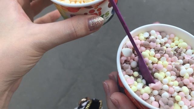 VLOG #13 | СО МНОЙ НА МОРЕ, КАК Я ЖИВУ С ПРЫЩАМИ, АТТРАКЦИОНЫ ПАРК ШЕВЧЕНКО, МОЛЕКУЛЯРНОЕ МОРОЖЕНОЕ смотреть онлайн