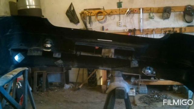 Белые стены, серое небо