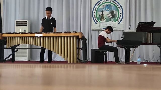 Bumble Boogie Дж. Фина Обработка Дж. Молинари Переложение А. Тихонова смотреть онлайн