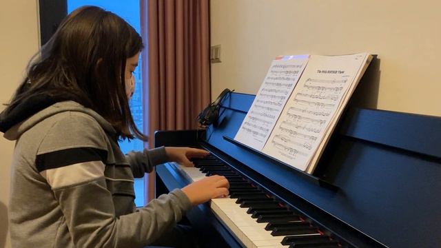 Melis Özsoy-The Pink Panther Theme Song смотреть онлайн