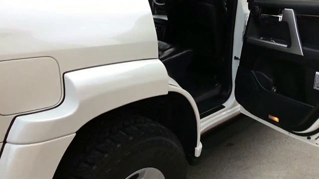Toyota Land Cruiser 200 Arctic Trucks смотреть онлайн