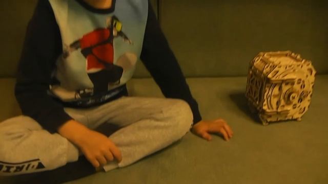 Wood Trick кодовый сейф из дерева. Краткий обзор. Как поставить код замка. Разъяснения смотреть онлайн