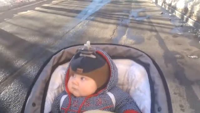 2013-02-24 Андрюша едет в коляске смотреть онлайн