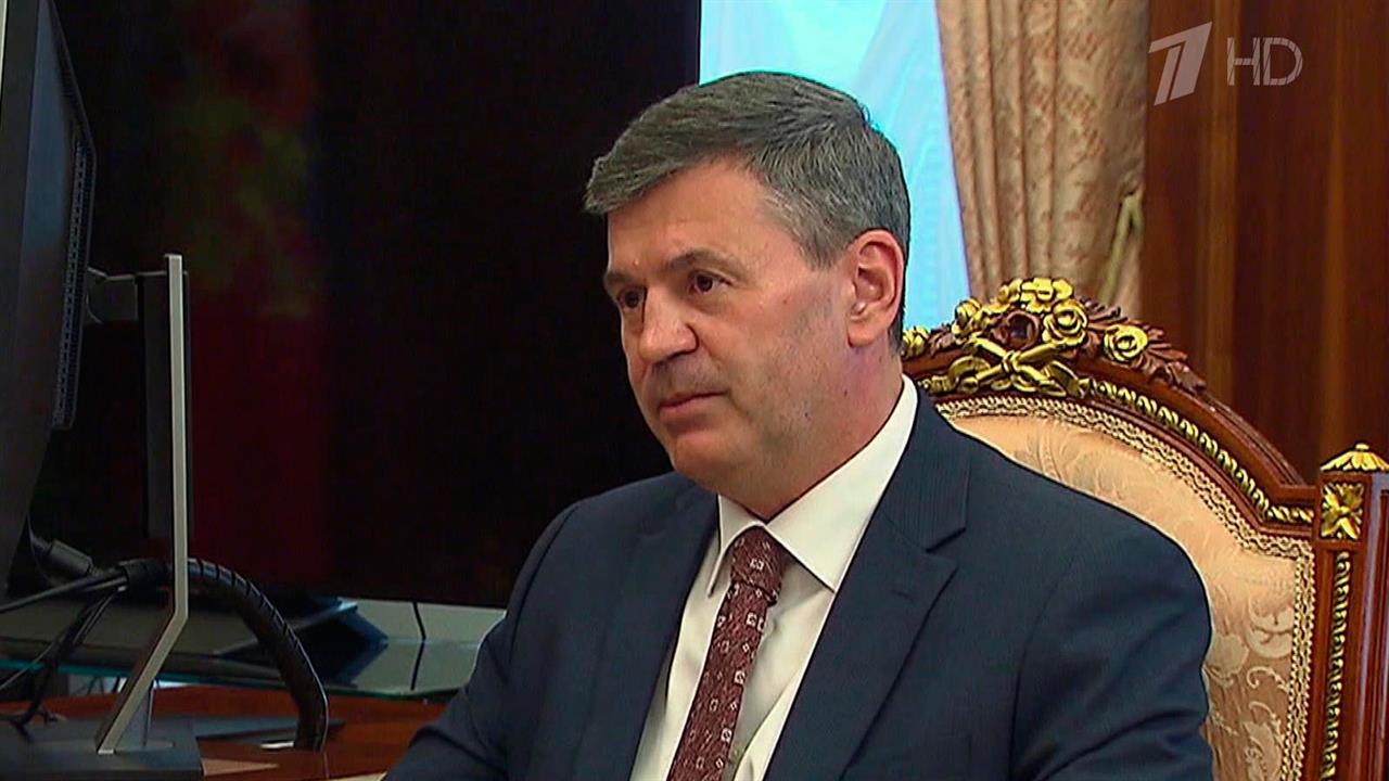 О настоящем и будущем РАНХиГС состоялся разговор Владимира Путина с ректором академии А.Комиссаровым