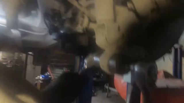 KIA. Sportage 3. Замена заднего плавающего(цапфы) сайлент-блока. смотреть онлайн