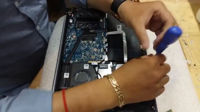 How to upgrade ram and hard disk dell Vostro 5471 смотреть онлайн