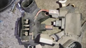 Генератор КЗАТЕ.100т.км. Срочно замени щетки(таблетку).