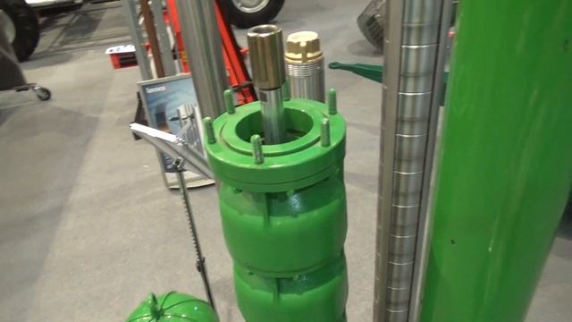 POMPE ZANNI traktorhajtású csőbúvár szivattyú, AGROmashExpo 2018., v180125-2-012 смотреть онлайн