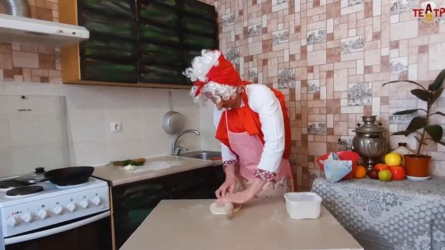 Пицца на сковороде за 10 минут // Сказочная кухня // выпуск #4 #бабаяга #пицца #театрволкова #сказк