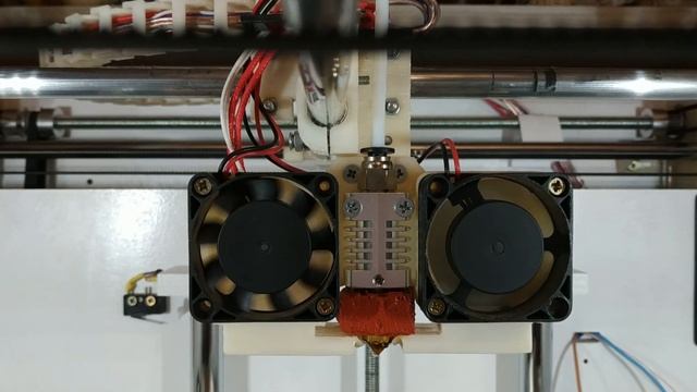 Самодельный 3д принтер v3.0, необычная конструкция смотреть онлайн