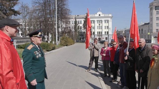 Чебоксары. 22 апреля 2023 г. Возложение цветов к памятнику В. И. Ленина смотреть онлайн