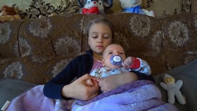 Маленький секрет Ярославы | Поход в гости | Tiki Taki Kids