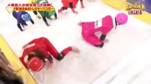 ЯПОНСКОЕ ШОУ РУССКИЙ КОМЕНТАТОР СКОЛЬЗКАЯ ЛЕСТНИЦА ДЕВУШКИ!!!!!!