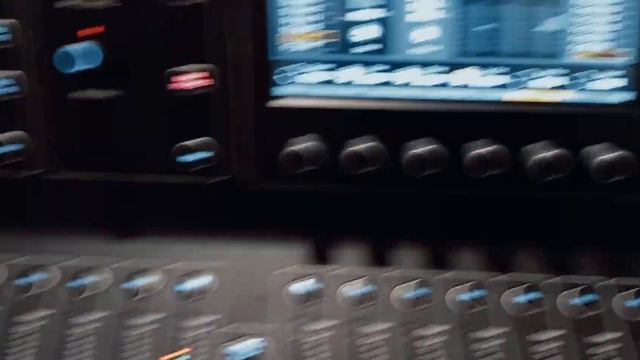 M32/X32: How To INSERT External Hardware On A Channel / Bus / Main LR