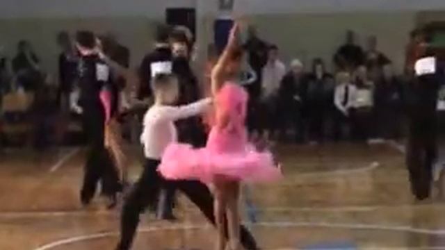 Cha-cha-cha,Ча-ча ю-2.wmv смотреть онлайн