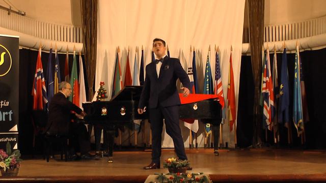 Andrei Mihalcea - "Ah, leve-toi soleil" Roméo et Juliette смотреть онлайн