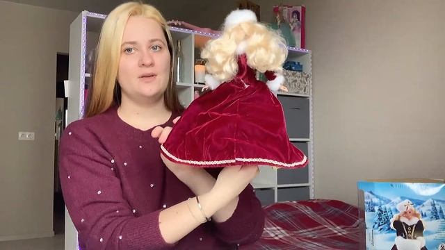 Самая красивая НОВОГОДНЯЯ БАРБИ / Барби в бархатном платье / обзор Barbie Happy Holidays 1996 смотреть онлайн