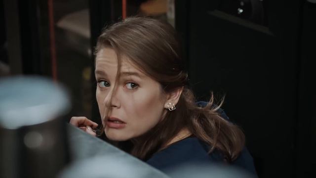 Hayata Yepyeni Bir Sayfa Açma Zamanı | Camdaki Kız смотреть онлайн