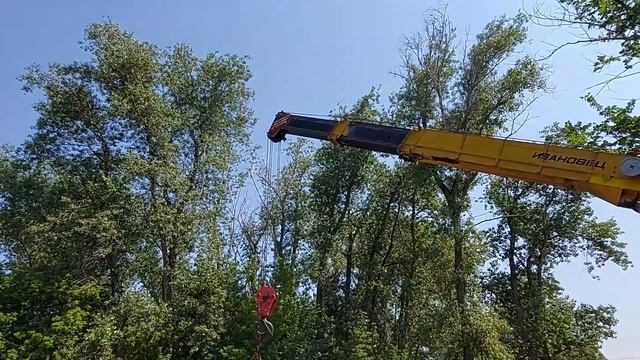 Хаусбот. Строим сами. Видеодневник стр. 3. Спуск на воду понтона из модулей плавучести Ротомо. смотреть онлайн
