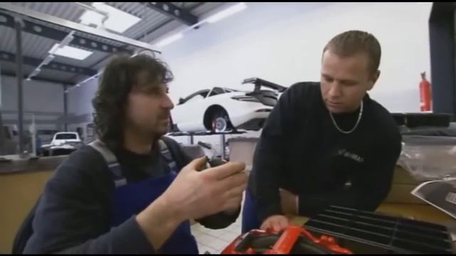 Das Millionen Tuning Aufmotzen für Superreiche Mercedes SLR Part 2/4 HD смотреть онлайн