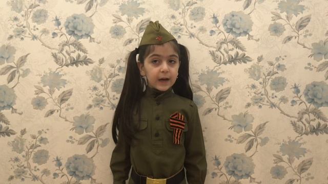 "Немало праздников у нас" смотреть онлайн