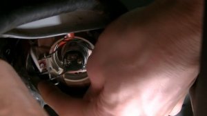 Замена лампы ближнего света на автомобиле Гранта(LADA GRANTA), наглядное видео по замене 2019