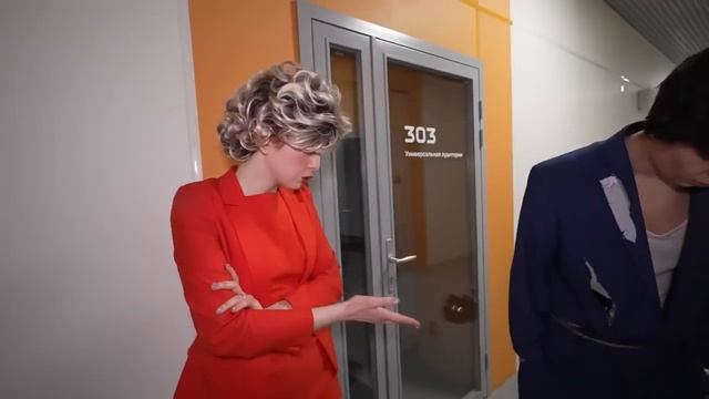 Ультра БОГАТЫЙ vs Ультра БЕДНЫЙ ШКОЛЬНИК! смотреть онлайн