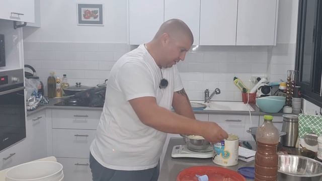 Как сделать бойлы в домашних условиях.Базовая смесь,для воренки и пыликов#карпфишинг #рыбалка #бойл смотреть онлайн