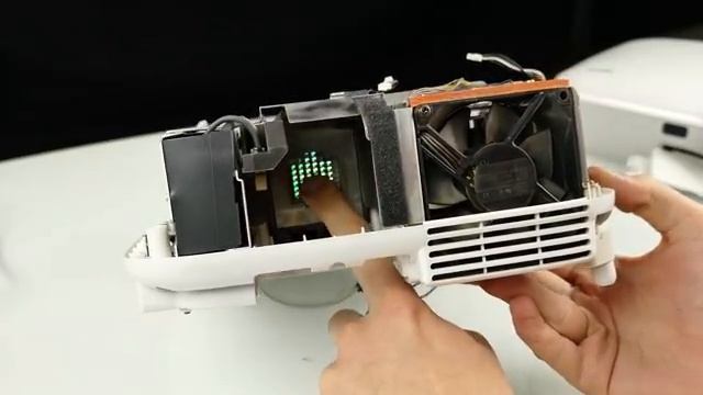 3LCD Vs DLP Projector Teardown - What Is Inside ? [4K]
