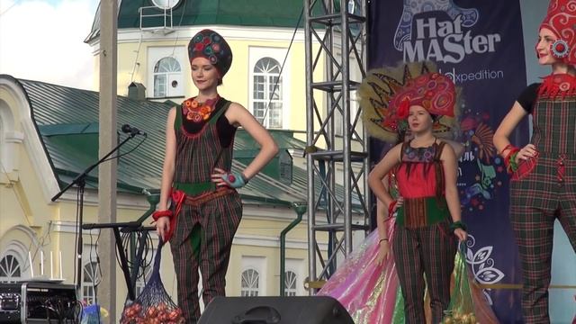 Международный фестиваль шляп КАРНАВАЛ ЦВЕТА г. Вятские Поляны 2017 год. смотреть онлайн