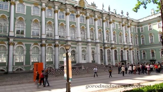 Эрмитажный двор. Город над Невой. смотреть онлайн