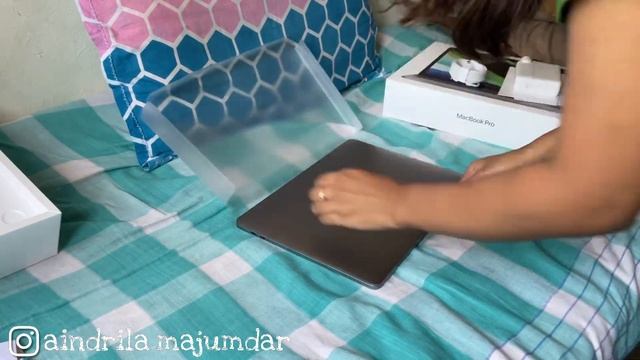 ? 13" Space Grey Apple MacBook Pro M1 Chip Unboxing & Setting up | 256 GB | Day Vlog | AindrilazDNA смотреть онлайн