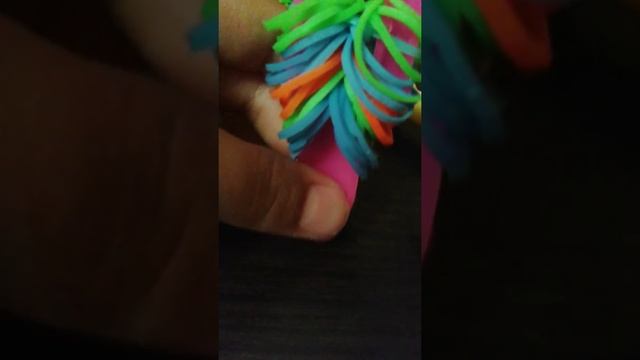 Перо из резинок смотреть онлайн