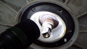 Вертикальная СМА Candy сильно шумит. Замена подшипников.