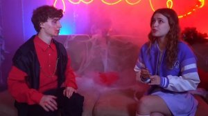 Демон Преследует меня! Я Попала в Семью Вампиров!