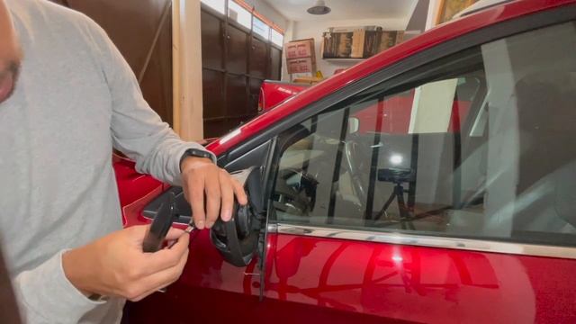 COMO CAMBIAR LUZ DIRECCIONAL DE ESPEJO LATERAL смотреть онлайн