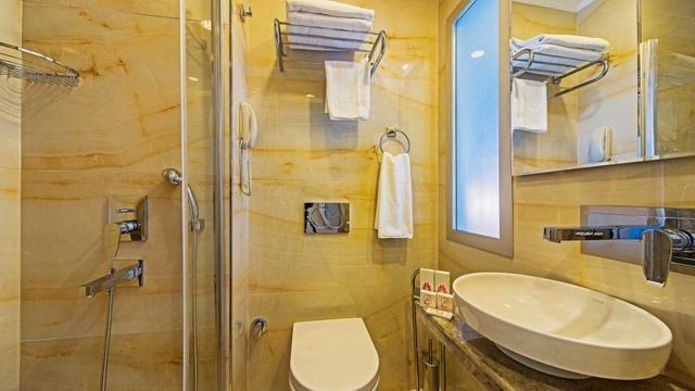 Grand Naki Hotel, Istanbul, Turkey смотреть онлайн